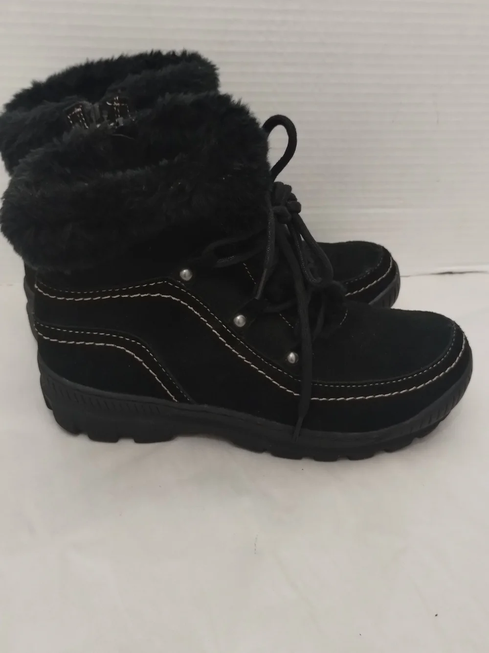 Women’s Baretraps Deelye Black Suede Faux-Fur Ankle Boots